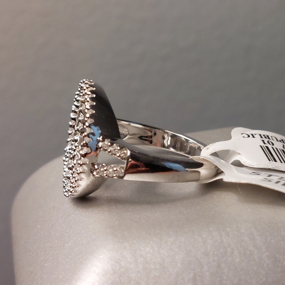Sterling Silver 1/4cttw Diamond Peace Sign Ring NWT - Picture 4 of 8
